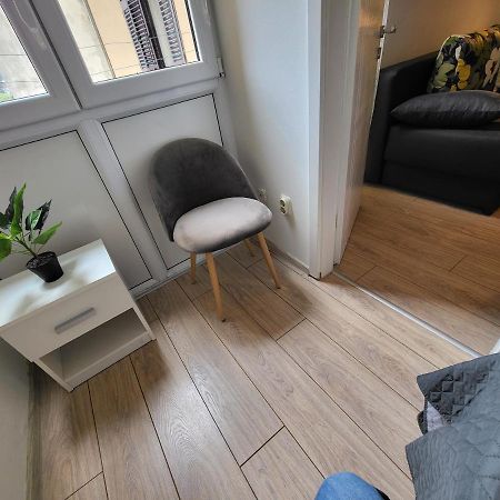 Mali apartman u centru Makarska Exterior foto
